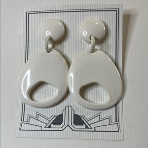 Vintage White Mod Style Drop Pierced Earrings 1980's